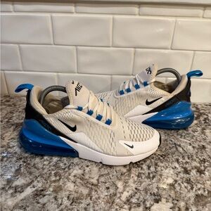 Nike Youth Air Max 270 (size 7Y)